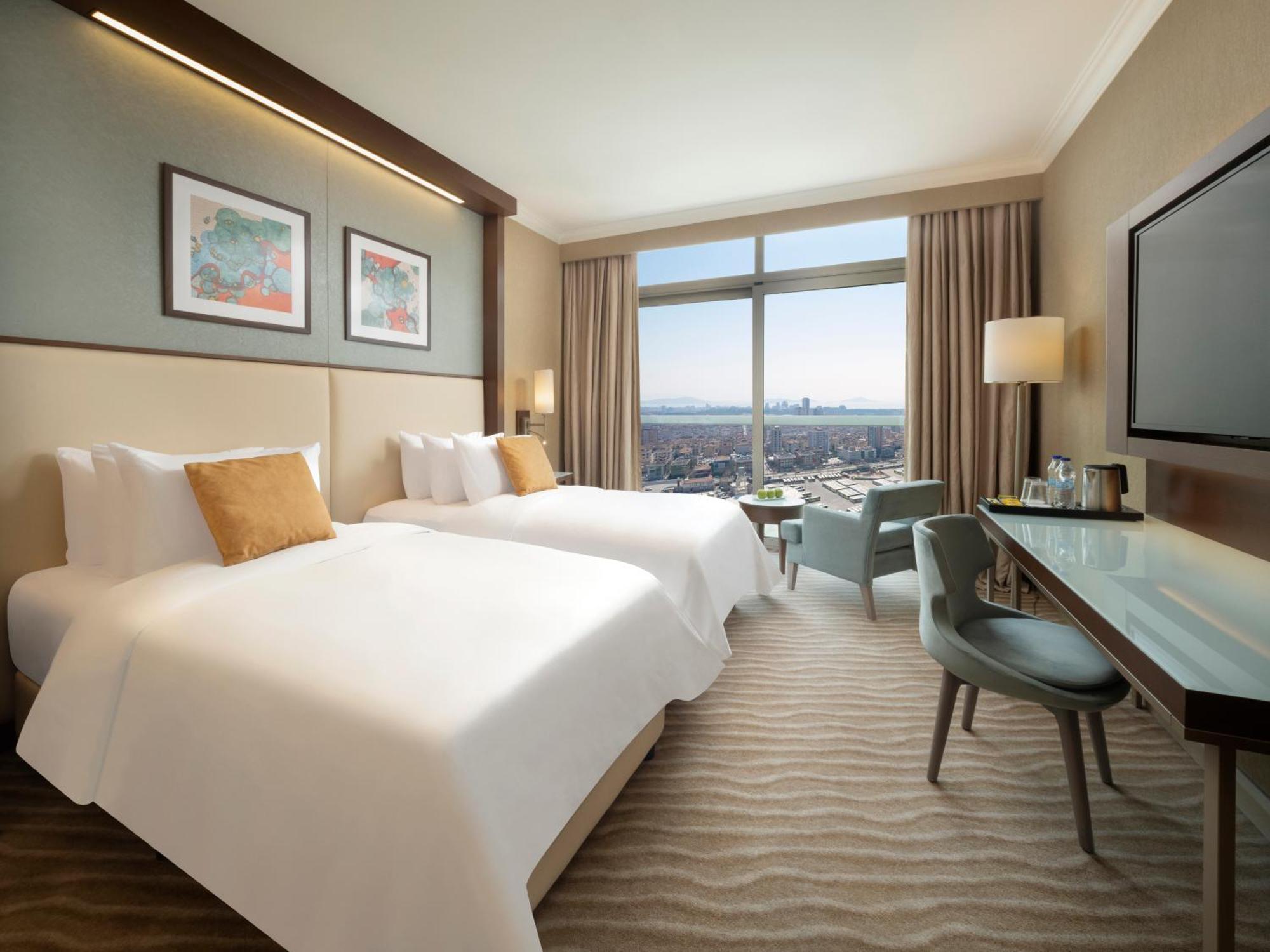Executive Superior Twin Room City View